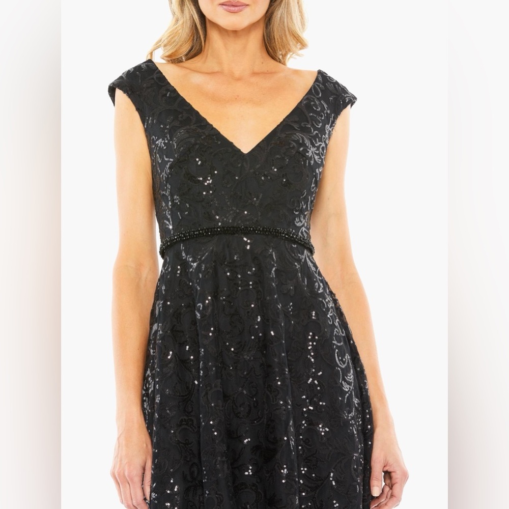 Mac Duggal SEQUINED V NECK CAP SLEEVE DRESS, Black, 68012 - Picture 2 of 13